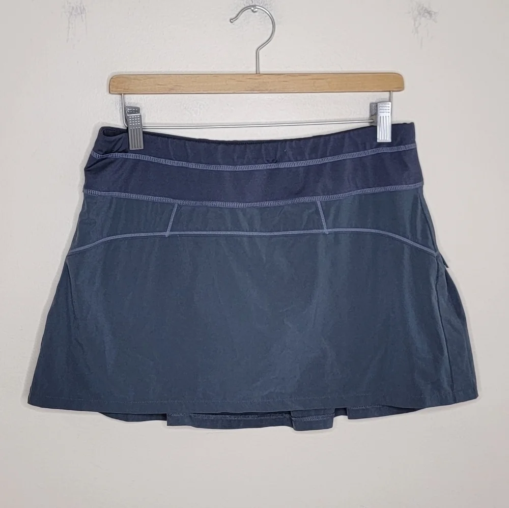 Athleta Dark Gray Runaround Skort Size Medium Golf Tennis Pickleball